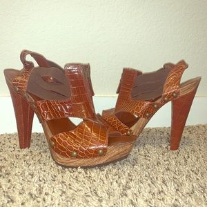 Jessica Simpson Croc Platform Heel